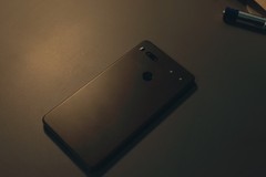 Essential Phone (PH-1) 128GB – Black (Unlocked) Smartphone – H7205 – LineageOS