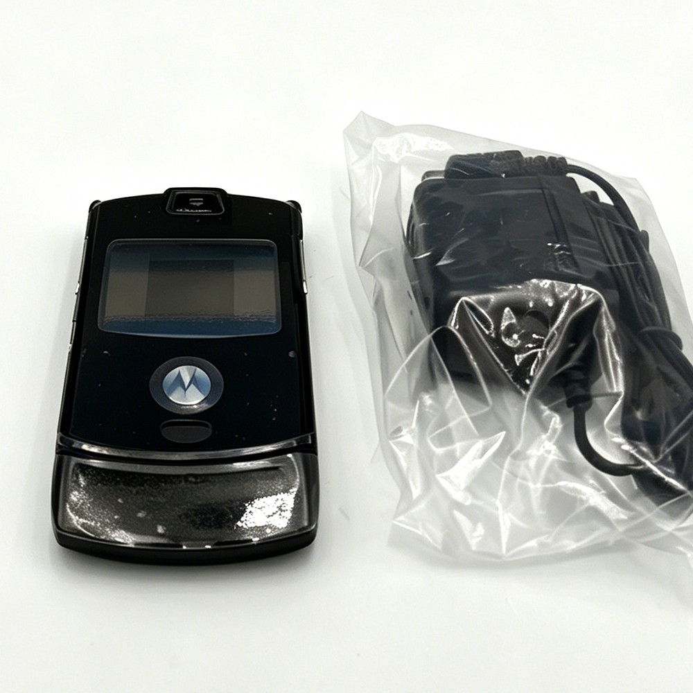 Motorola RAZR V3 GSM Quad Band Unlocked Classic Retro Flip Phone Tested
