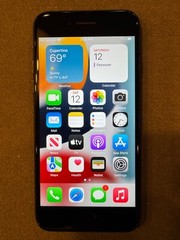 Apple iPhone 7 – 32 GB – Black (Unlocked) – No Scratches or Dents