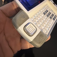 T-Mobile Sharp Sidekick iD PV150 Slider Cell Phone White Not Tested for parts