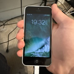 iPhone 5C 8gb Fully Unlocked.