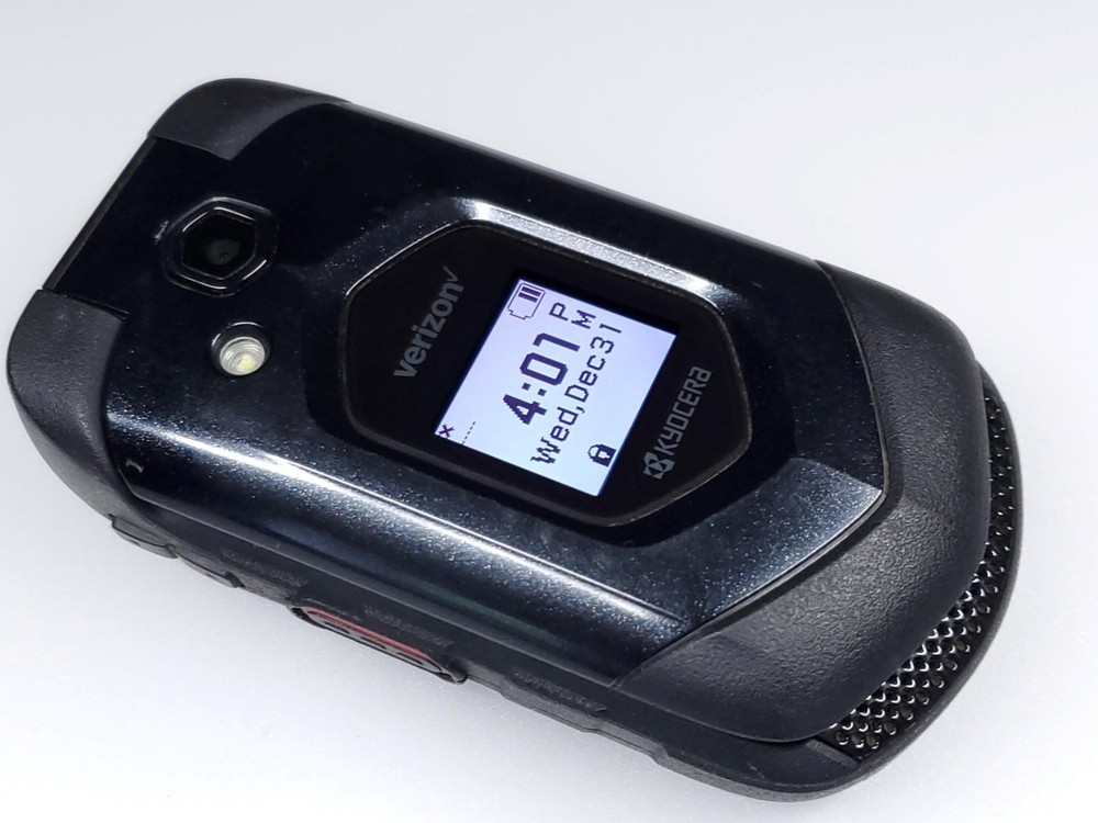 Used Kyocera DuraXV LTE E4610 (Verizon) 4G LTE Rugged Waterproof Flip Phone