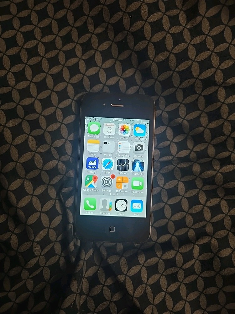 IPhone S4