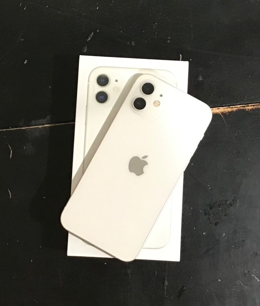 Apple iPhone 12 – 64GB – White (Unlocked)
