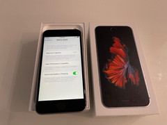Apple iPhone 6s – 64GB – Space Gray (Unlocked) A1688 (CDMA + GSM) (CA)