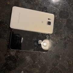 Assorted iPhones Lot