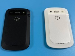 BlackBerry Bold 9900 – 8GB 3G Black / White (Unlocked) Smartphone Free Shipping