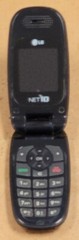 LG 400G / LG400GB – Black ( Net10 / TracFone ) Super Rare GSM Flip Phone
