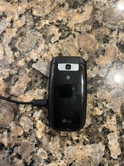 LG B470 Prepaid 3G GSM Flip Cell Phone Black, AT&T