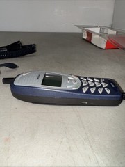 NOKIA 3285V Cell Phone – UNKNOWN CARRIER Powers Up + 2 Chargers