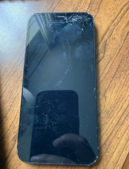 Apple iPhone 12 64GB AT&T Black iOS 12MP Cracked Screen