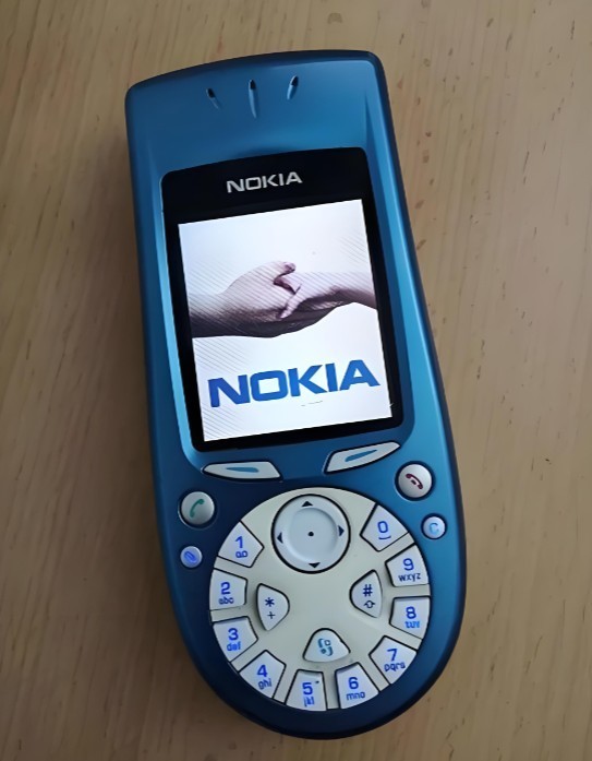 NOKIA 3650 Camera Bluetooth Phone Original 2G GSM 900 / 1800 / 1900