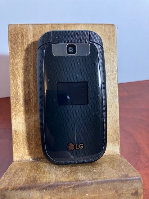 LG 441G TracFone Flip Cell Phone Tested Working Battery Included LG441GB