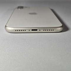 Apple iPhone 11 – 64 GB – White – Unlocked – Dual Camera A13 Chip Free Otterbox
