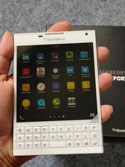 BlackBerry Passport Q30 (SQW100-1) 32GB+3GB 4G Unlocked Smartphone-Three colors