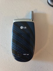 Lot Of 2 LG Verizon Flip Mobil Cell Phone VX3300 Blue Stripes & VX3400 – Working