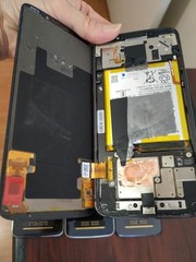 Lot of 8 Motorola Moto Z2 / G7 Power and other For parts