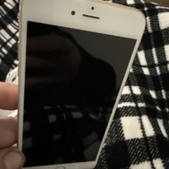 Apple iPhone 6s Plus – and iPhone 5s