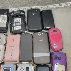 Lot of 20 Vintage Cell Phones Blackberry LG HTC Sony Ericsson Parts Untested