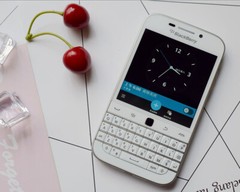 BlackBerry Classic Q20 SQC100 AT&T UNLOCKED GSM 4G LTE QWERTY Smartphone