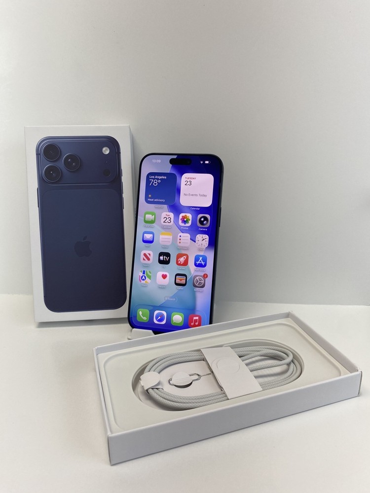 Apple iPhone 17 Pro Max A3257 1TB Deep Blue 98% battery health Warranty Unlocked