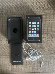 Apple iPhone 3G Box with Earbuds and Manual