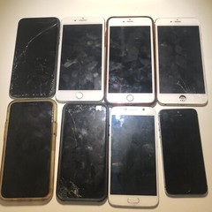 Phone Lot (iPhone Lot) Used 8 Phone Lot For Refurbish And Parts.