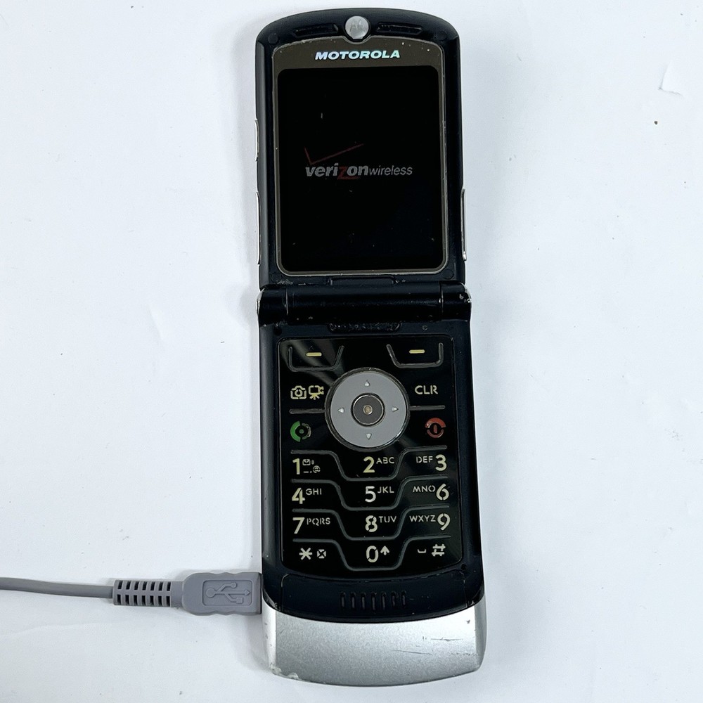 Motorola RAZR V3m Verizon Vintage Silver Flip Phone 30MB Storage, Powers On