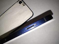 Lot of 2 Apple iPhone, 12 mini and SE 2020, both broken for parts or repair