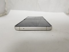Samsung Galaxy Z Flip3 128GB Cream SM-F711U (AT&T only) Discounted zW2980