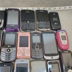 Lot of 20 Vintage Cell Phones Blackberry LG HTC Sony Ericsson Parts Untested