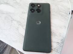 Motorola Moto Edge 2025 256GB (VERIZON ONLY) – good used