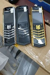 V10 Unlocked Luxury Metal Mobile Cell Phone Dual Sim Quad Band Cellular Phone