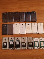 Lot of 20 Mixed model Samsung Galaxy S4/ S3 / and other for parts