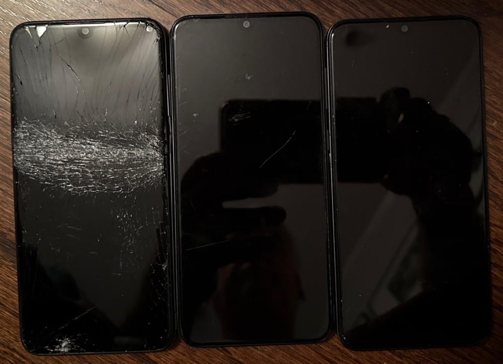 Lot of 3 Cracked Glass Broken Calypso 4 Parts Repair Silver Issues No Batteries